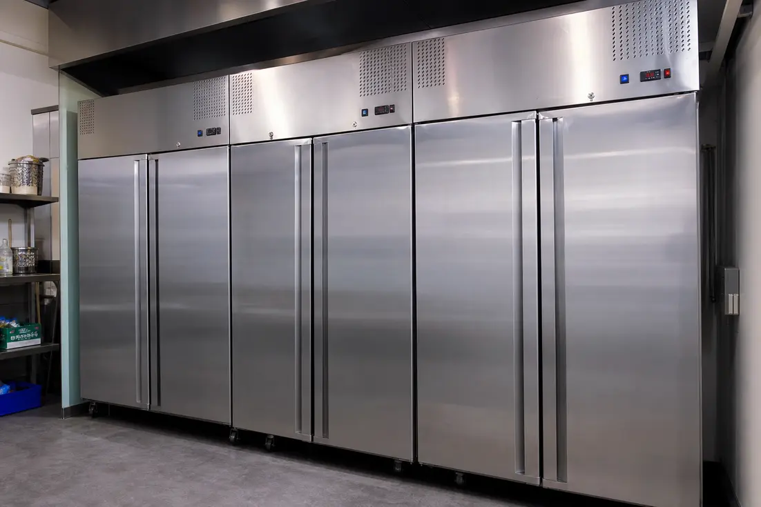 industrial-upright-refrigerator-buying-guide-0-1788004409269